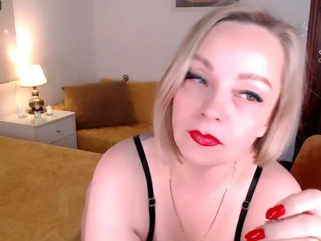 AnikaBest – webcam model profile photo Image 2