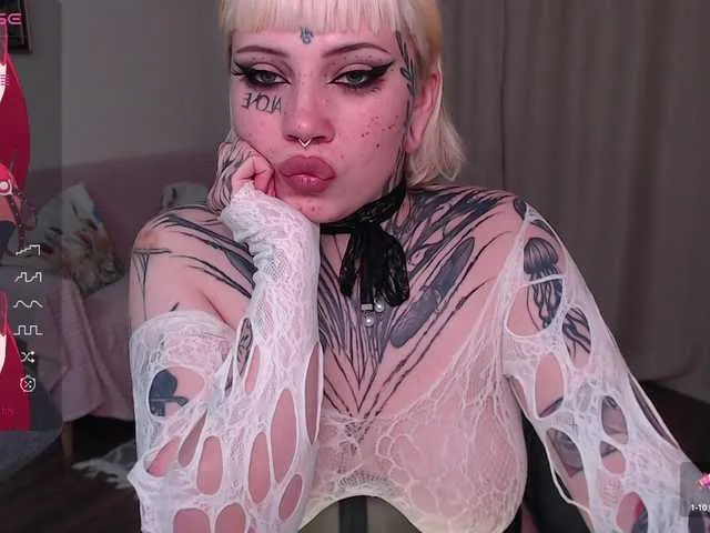 EmmieRae – webcam model profile photo Image 17