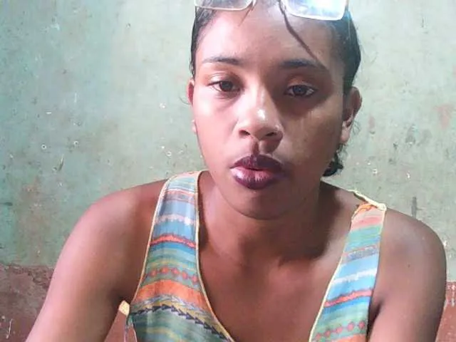 MiraKova – webcam model profile photo Image 15