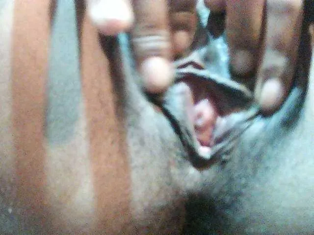 MiraKova – webcam model profile photo Image 4