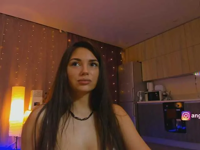 ErzabelLew – webcam model profile photo Image 9