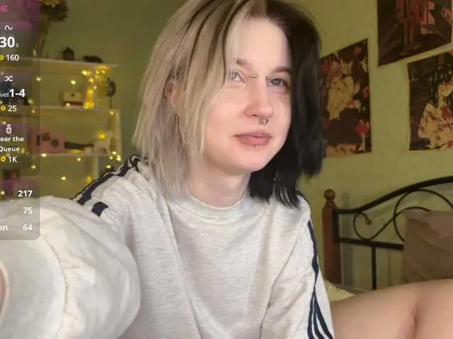 EllieParkeer – webcam model profile photo Image 14