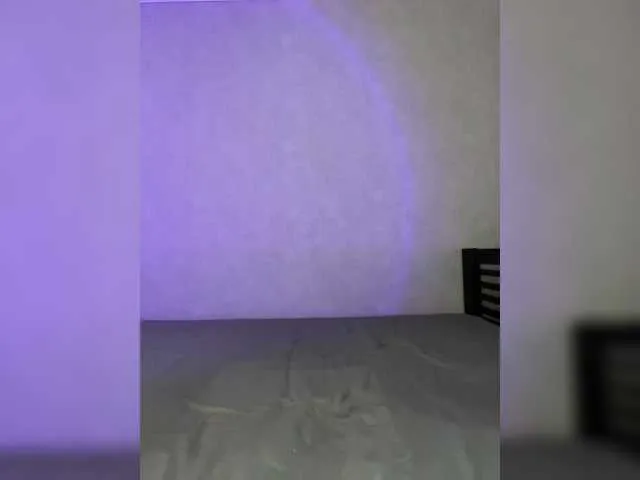 YasmienAtos – webcam model profile photo Image 17