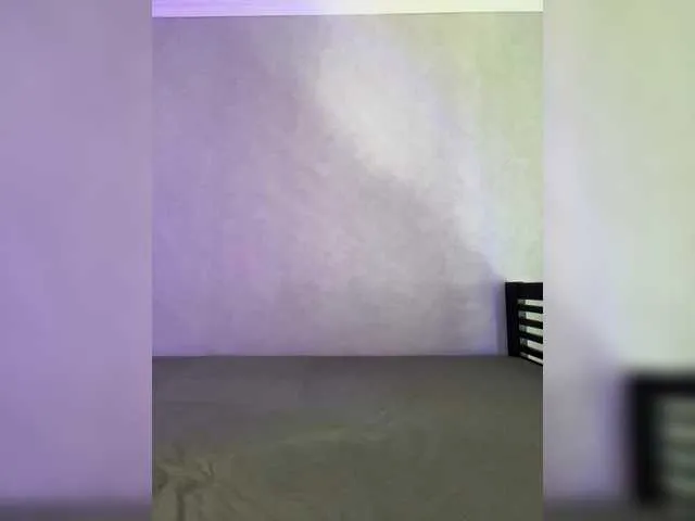 YasmienAtos – webcam model profile photo Image 9