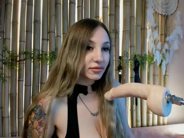 Isabella – webcam model profile photo Image 10