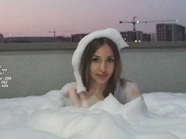Isabella – webcam model profile photo Image 13