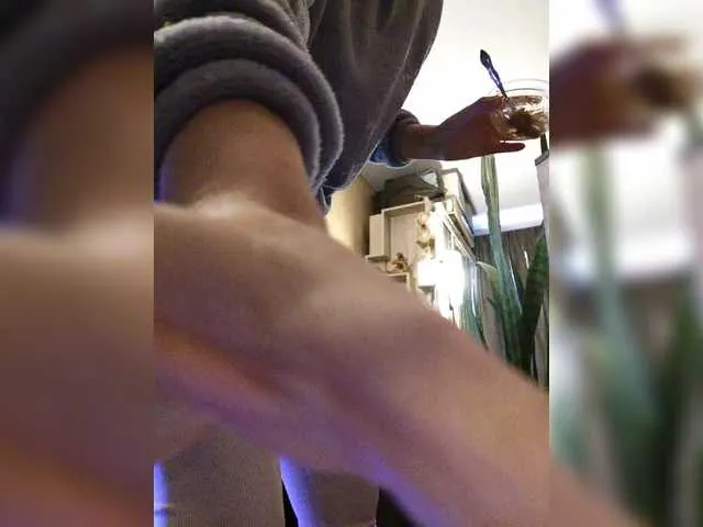 ParaRF – webcam model profile photo Image 11