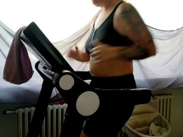 Masha_123 – webcam model profile photo Image 14