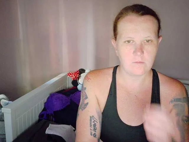 Masha_123 – webcam model profile photo Image 2