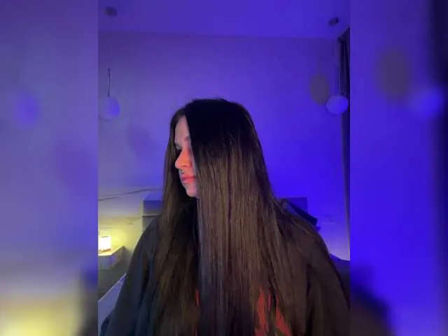 WhoreMira Image 3