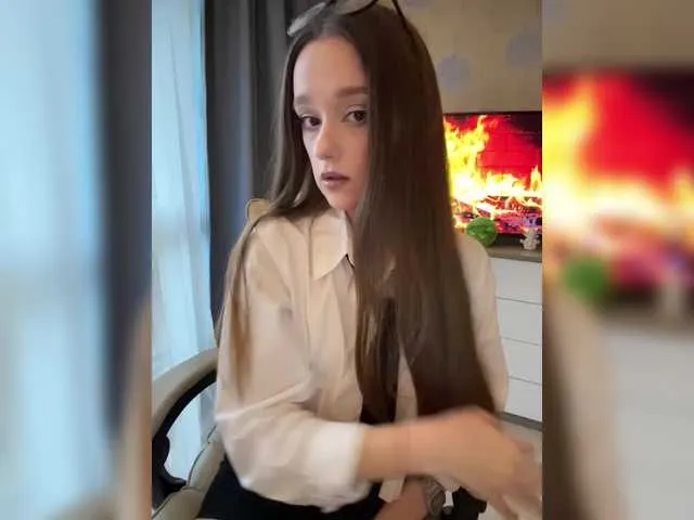 maataaan – webcam model profile photo Image 17