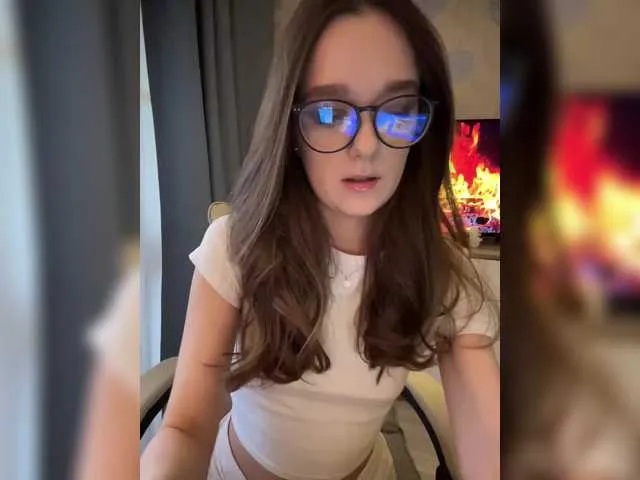 maataaan – webcam model profile photo Image 18