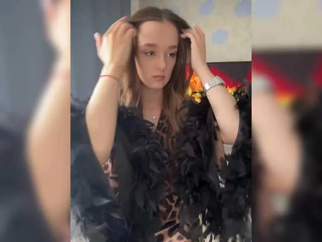 maataaan – webcam model profile photo Image 6