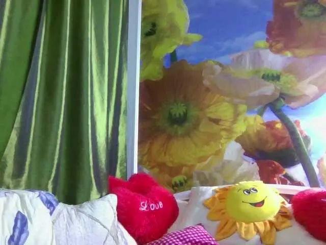 MelinaLuviani – webcam model profile photo Image 13