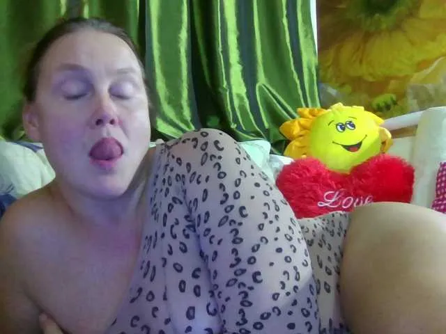 MelinaLuviani – webcam model profile photo Image 18