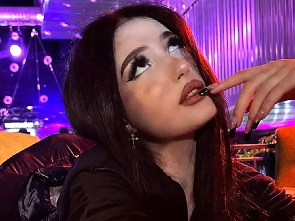 AndreaMouth – webcam model profile photo