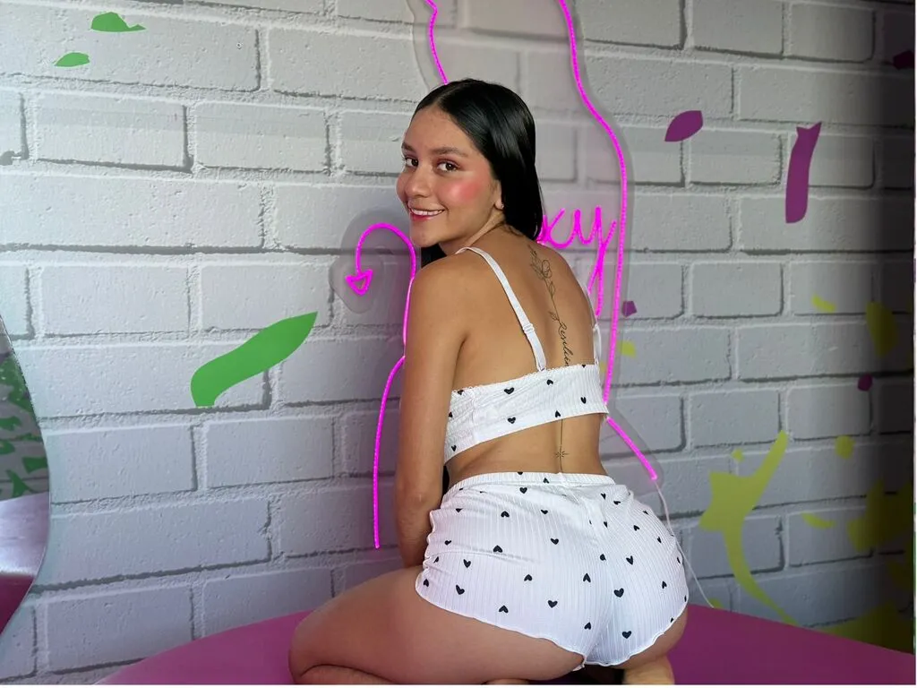 CamilaMende's Thumb Image