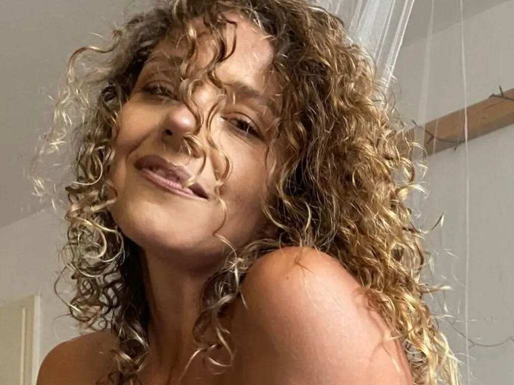 Djluxorinee – webcam model profile photo