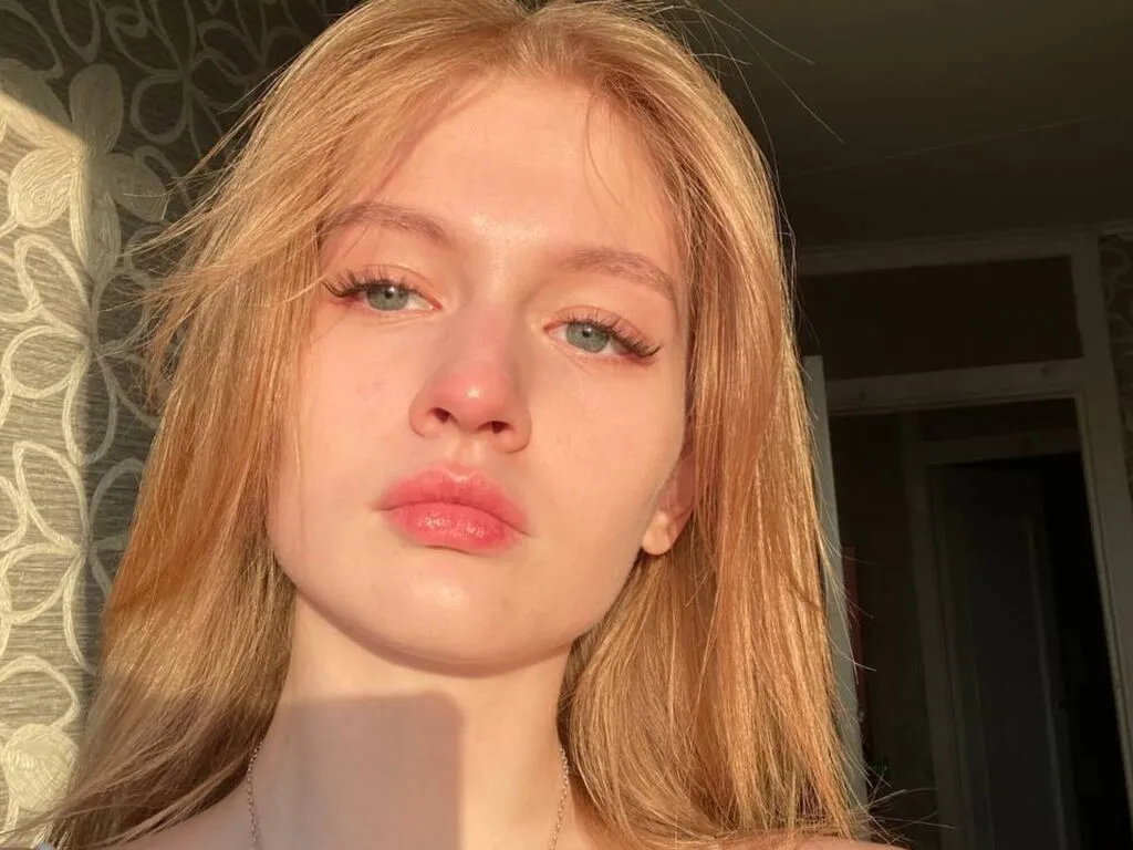 EleanorPattinson's Thumb Image