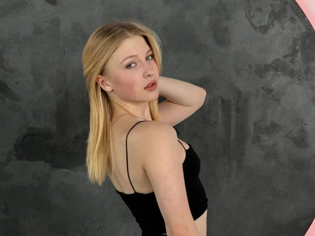 EllieRoyce's Thumb Image