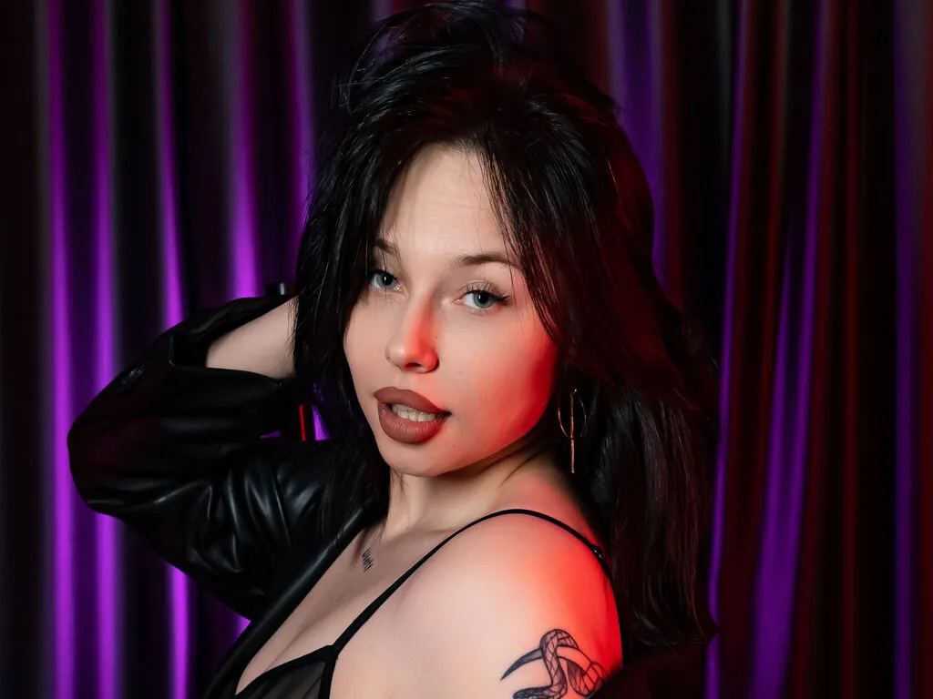 ElliTrue – webcam model profile photo
