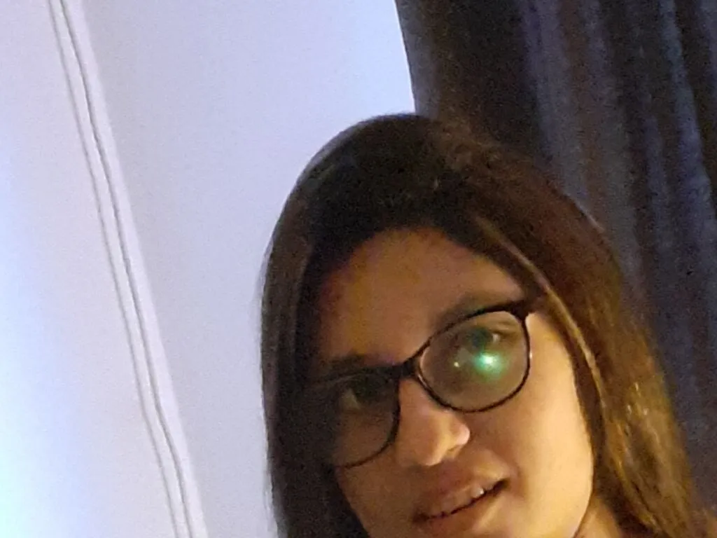 EmilyGreenhouse – webcam model profile photo