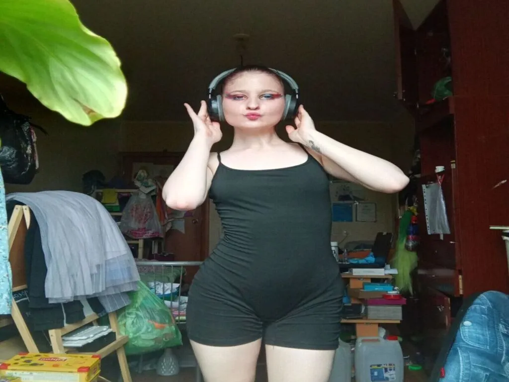 HolliyBells – webcam model profile photo
