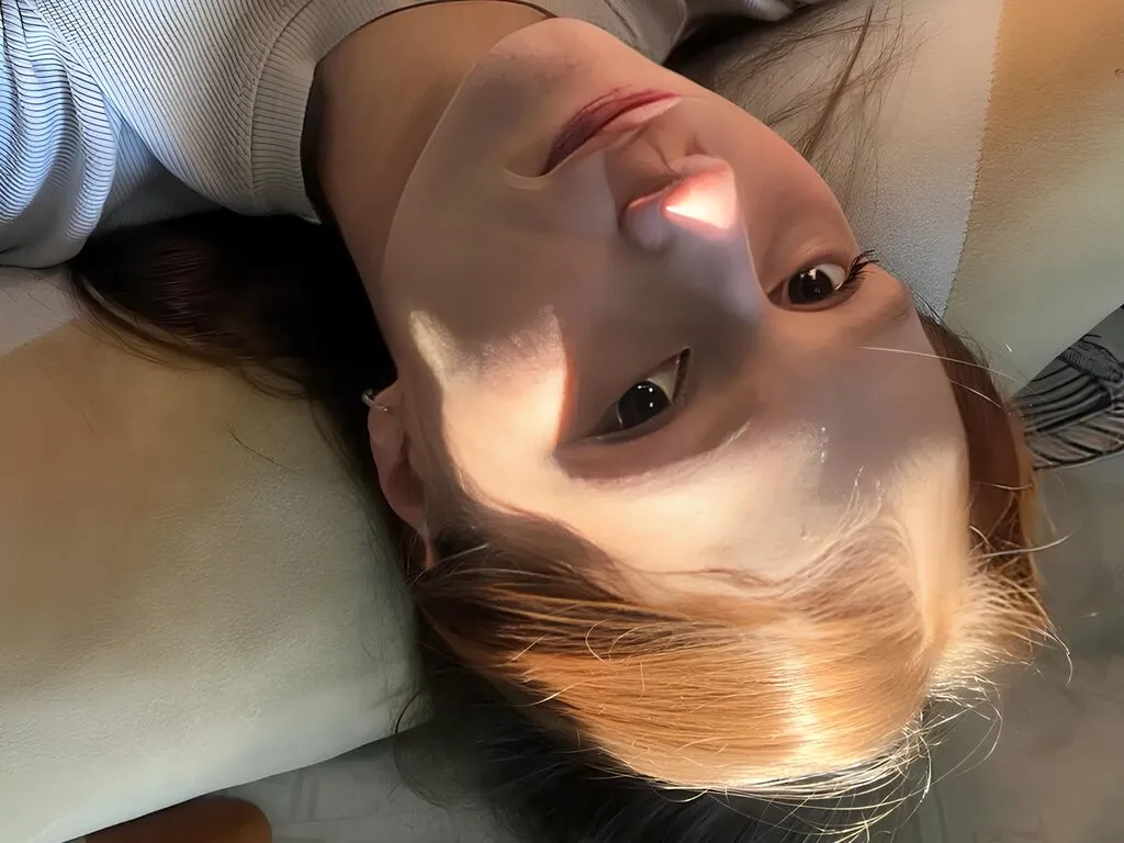 JeneLampiasi – webcam model profile photo