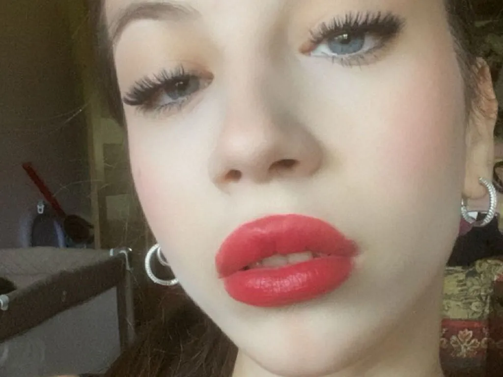 JenniferSkyland's Thumb Image