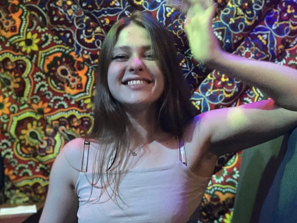 KellyMontrose's Thumb Image