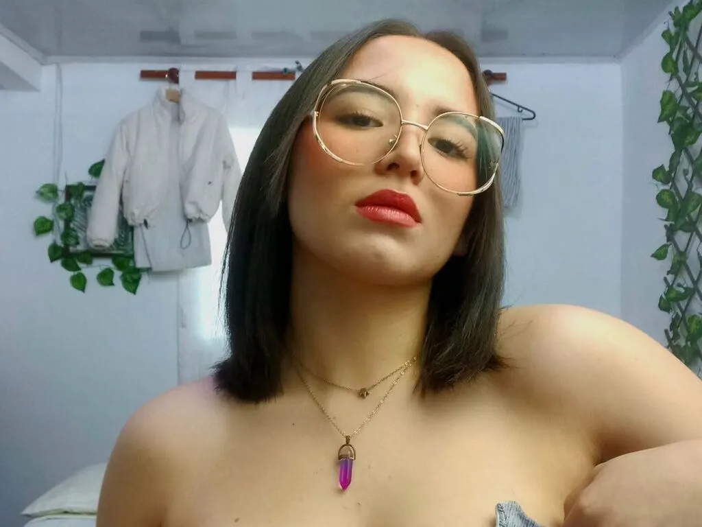 KittyLuz – webcam model profile photo
