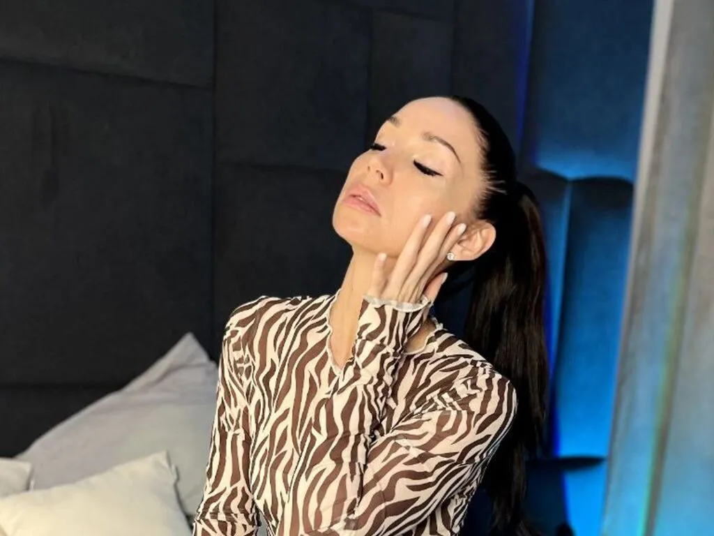 LeilaJames's Thumb Image