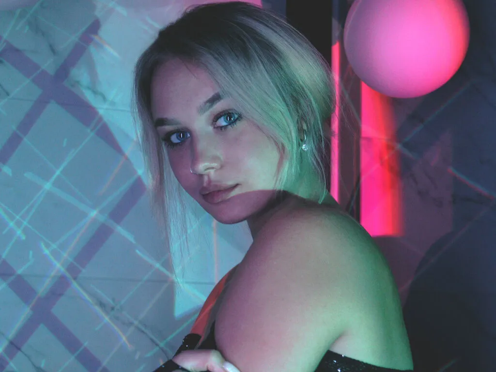 MaryCarrillo – webcam model profile photo