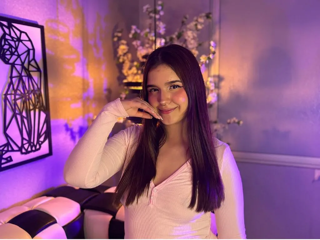 MiaFerreir's Thumb Image