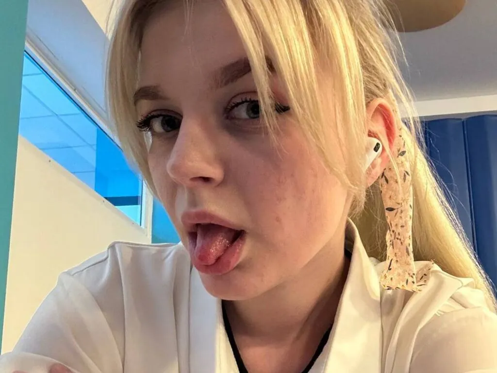 MiaGarbet's Thumb Image