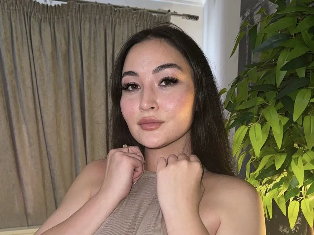 MilaYumi – webcam model profile photo