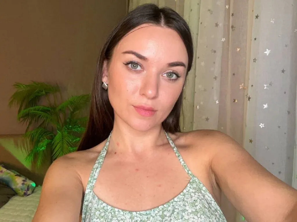 MonicaGoldenes – webcam model profile photo