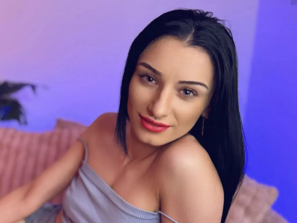 NovaVelvet – webcam model profile photo