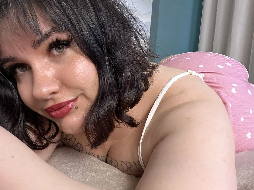 TinaColada – webcam model profile photo