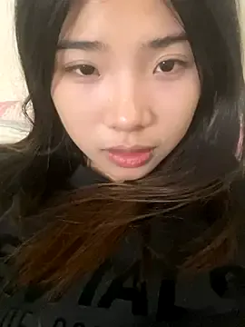 LilaSolace – webcam model profile photo Image 3