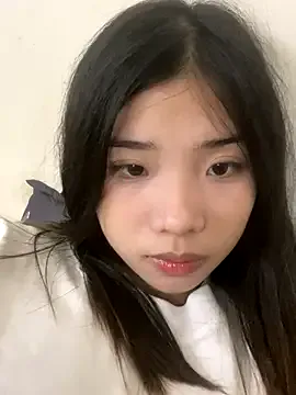 LilaSolace – webcam model profile photo Image 5