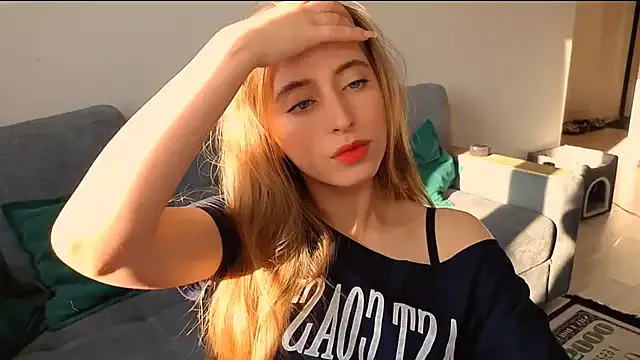 RileyHeaven – webcam model profile photo Image 8