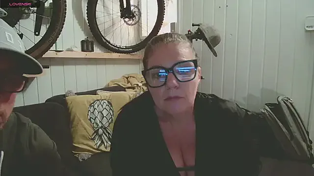 AnnieArias – webcam model profile photo Image 8