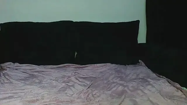 MiaKorz – webcam model profile photo Image 6