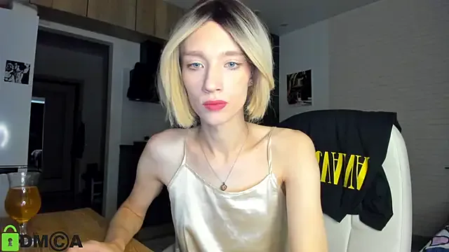 RoxyBuch – webcam model profile photo Image 18