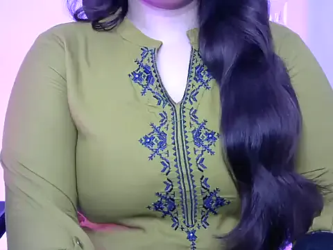 SophiaRebel – webcam model profile photo Image 16