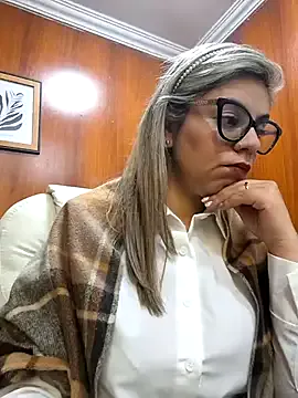 KateGale – webcam model profile photo Image 18