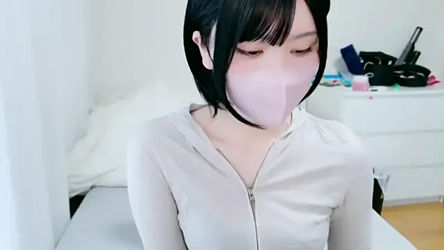 LovelyLydia – webcam model profile photo Image 3