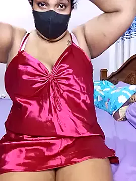AdrennaLynee – webcam model profile photo Image 3