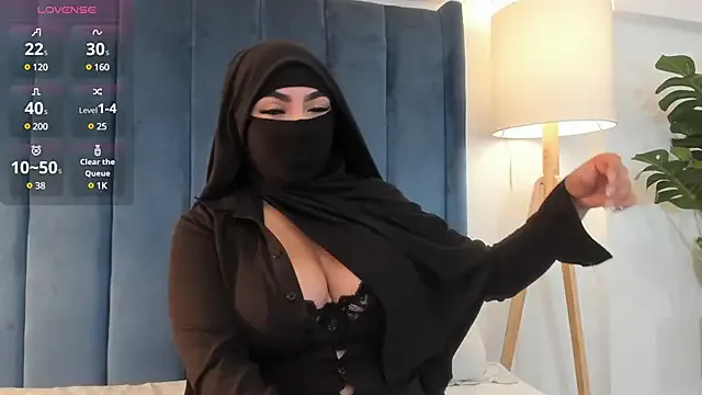 MiaPersy – webcam model profile photo Image 13